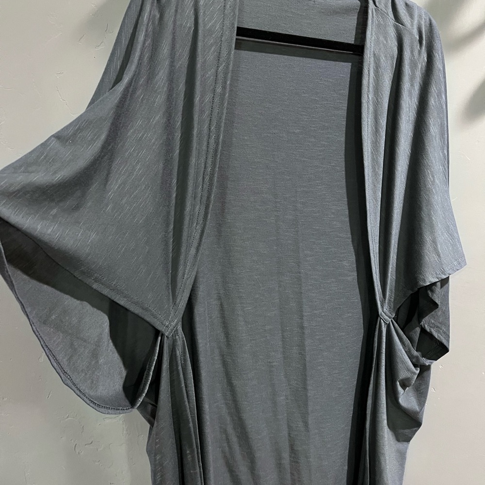 Mid sleeve cardigan